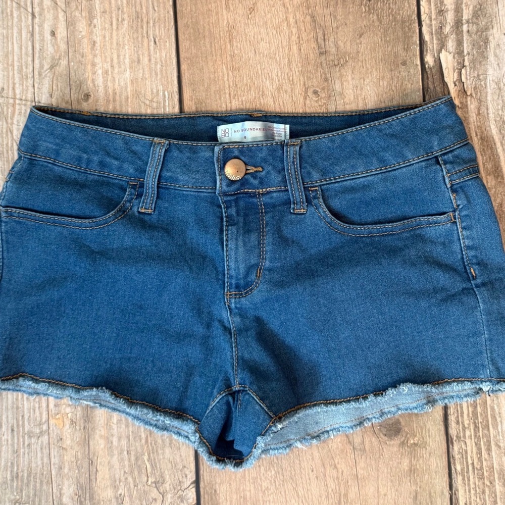 No Boundaries Medium Wash Raw Hem Denim Jean micro Shorts Juniors Size 9